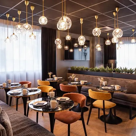 & Le Maury, Vannes, The Originals Boutique فان